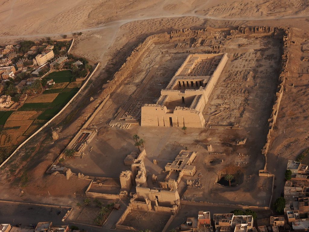 Trivaeg Egipt: Z Luksoru: Wycieczka Do Dendera i Medinet Habu.