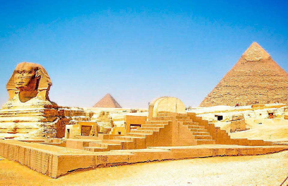 Piramidy w Gizie.