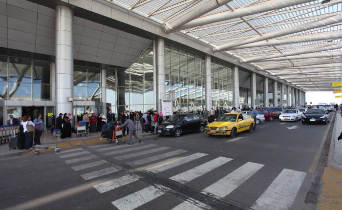 Trivaeg Egipt transfer: Trivaeg transfer z lotniska w Kairze: Prywatny Transfer i Opcjonalna Lokalna Karta SIM.