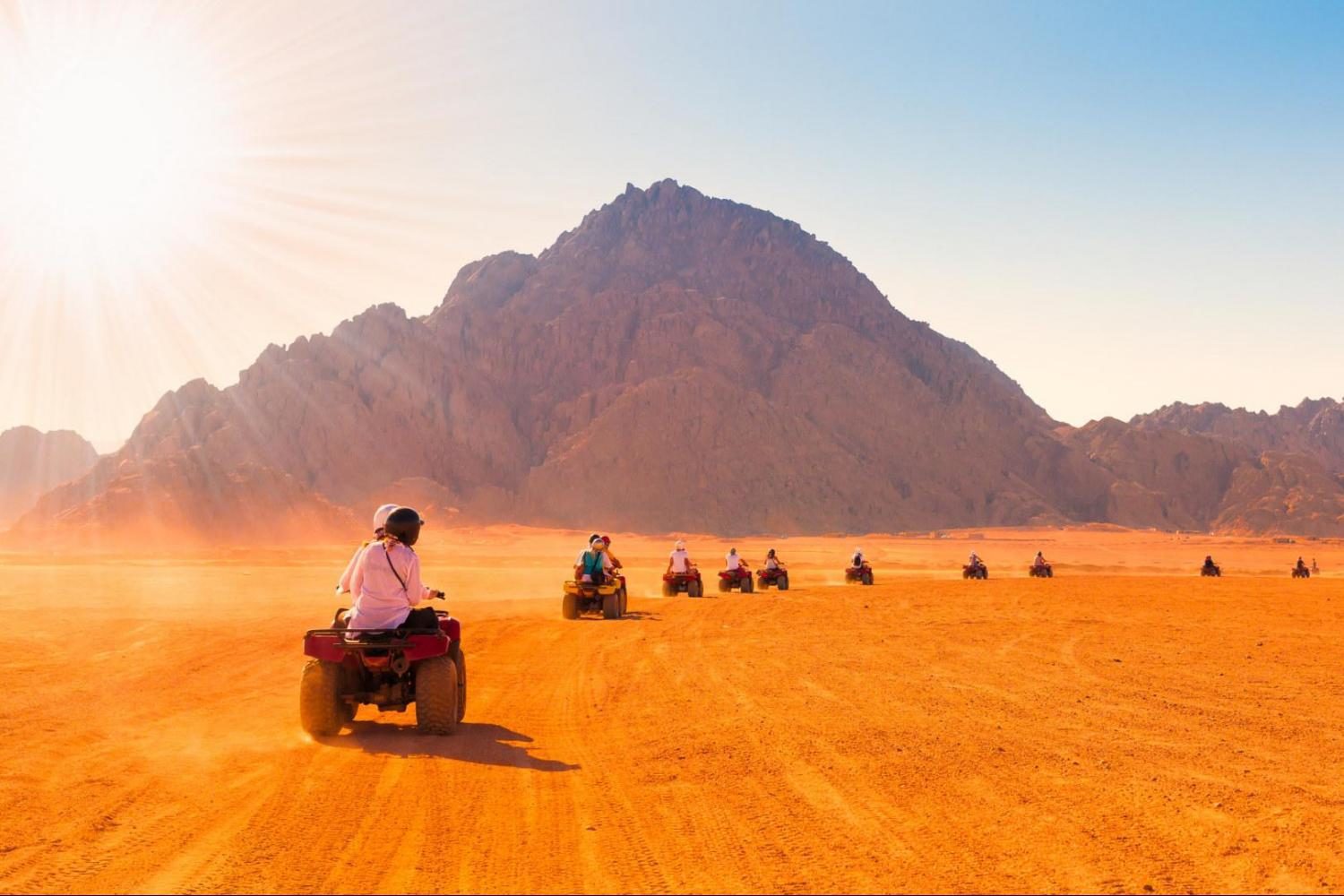 Z Sharm El Sheikh: 2 godziny jazdy quadem przez pustynię Synaj.